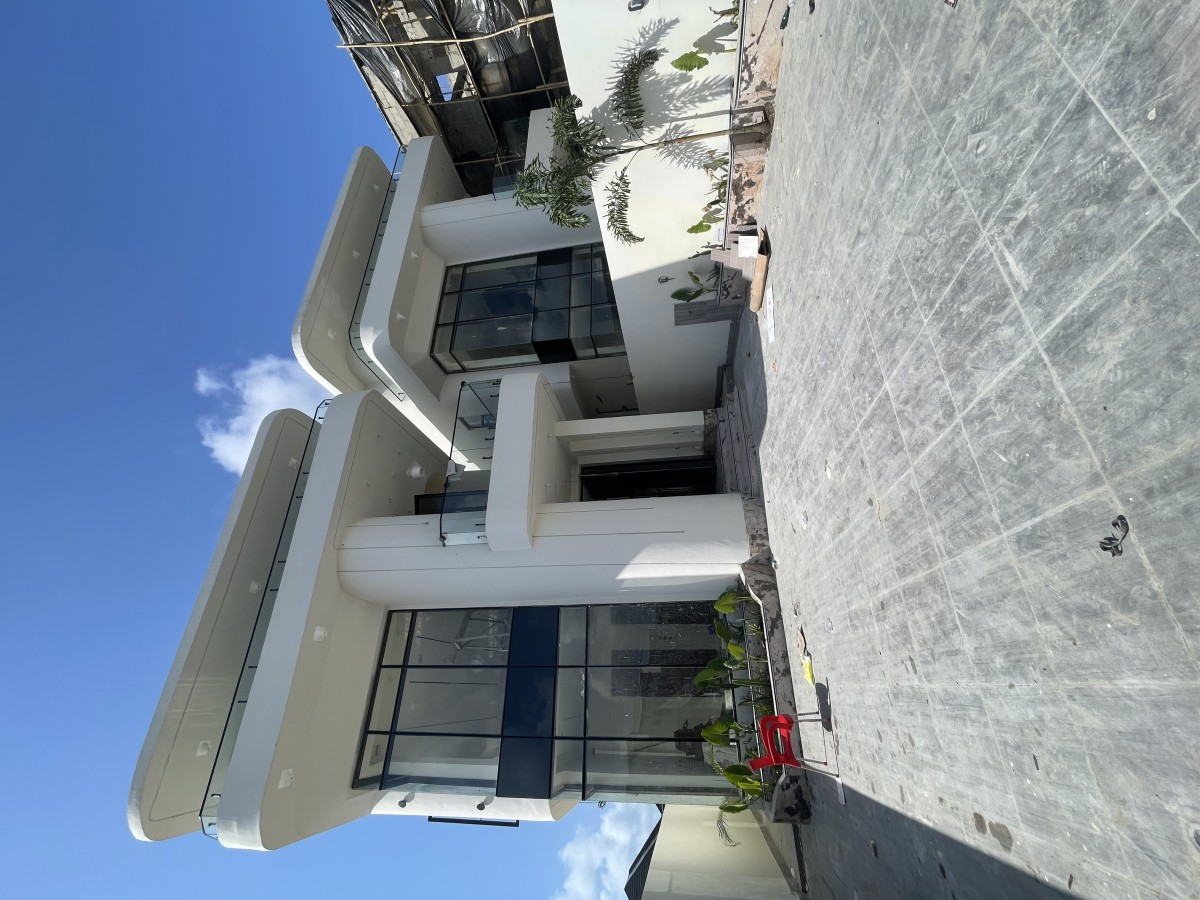 Luxurious 5 bedroom detached duplex with a pool and bq 