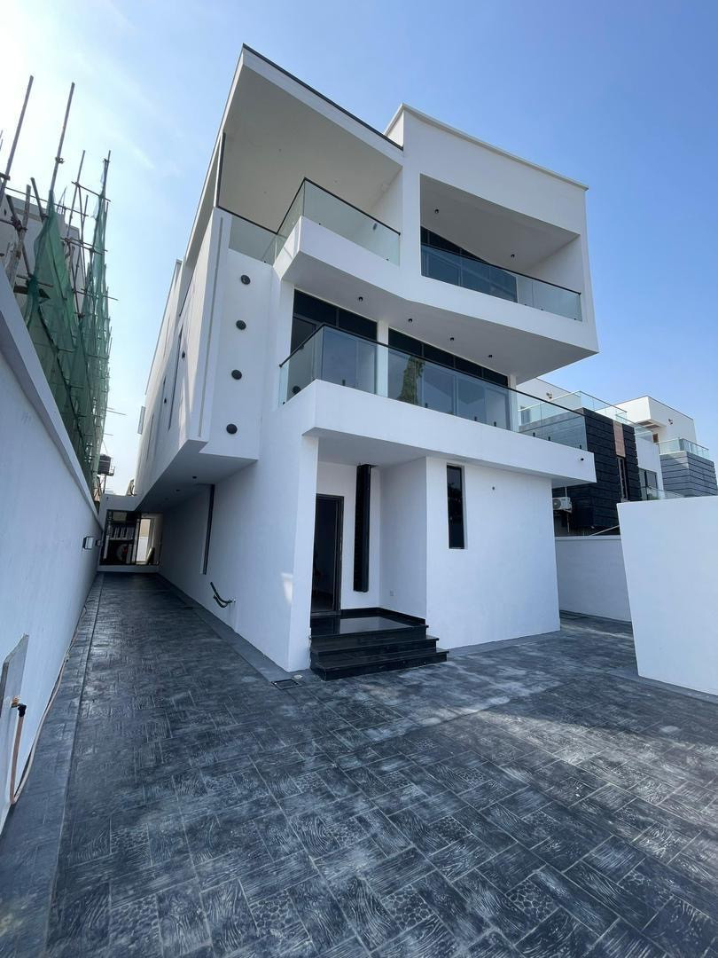 5 bedroom detached duplex with bq, ante room, study room, dry kitchen, wet kitchen, cinema and a pool 