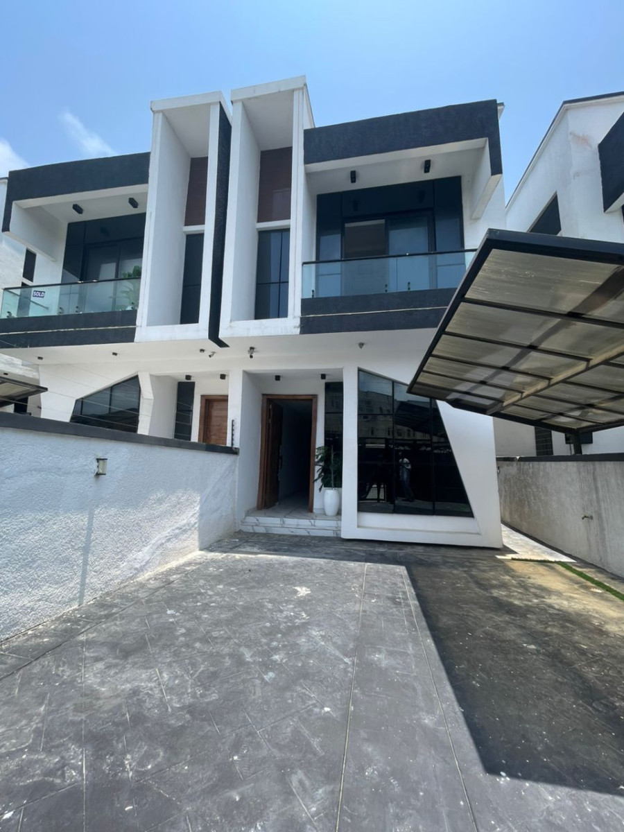 Luxurious 4 bedroom semi detached duplex with bq