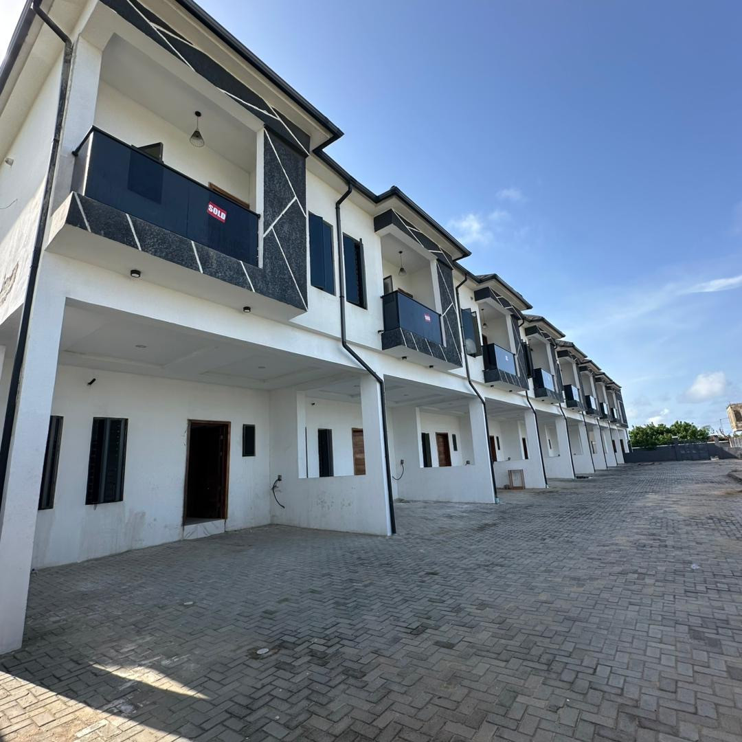 Spacious 4 bedroom terrace 